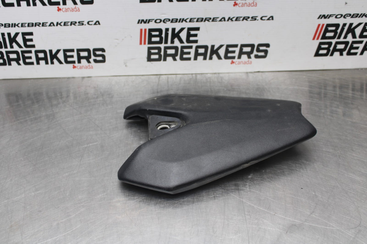 14-15 KAWASAKI Z1000 REAR BACK PASSENGER TANDEM SEAT PAD SADDLE PILLION BB743