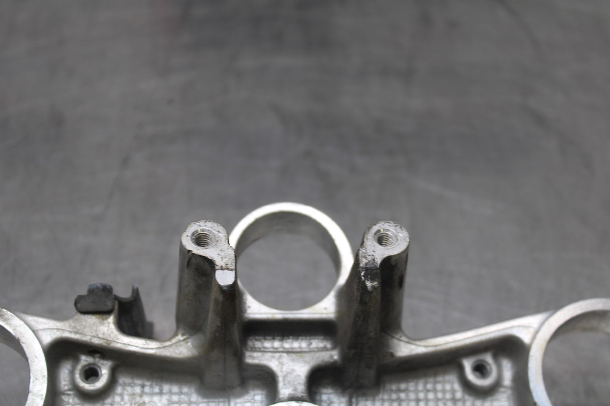 98 KAWASAKI NINJA ZX6 FORKS UPPER TRIPLE TREE CLAMP BB870