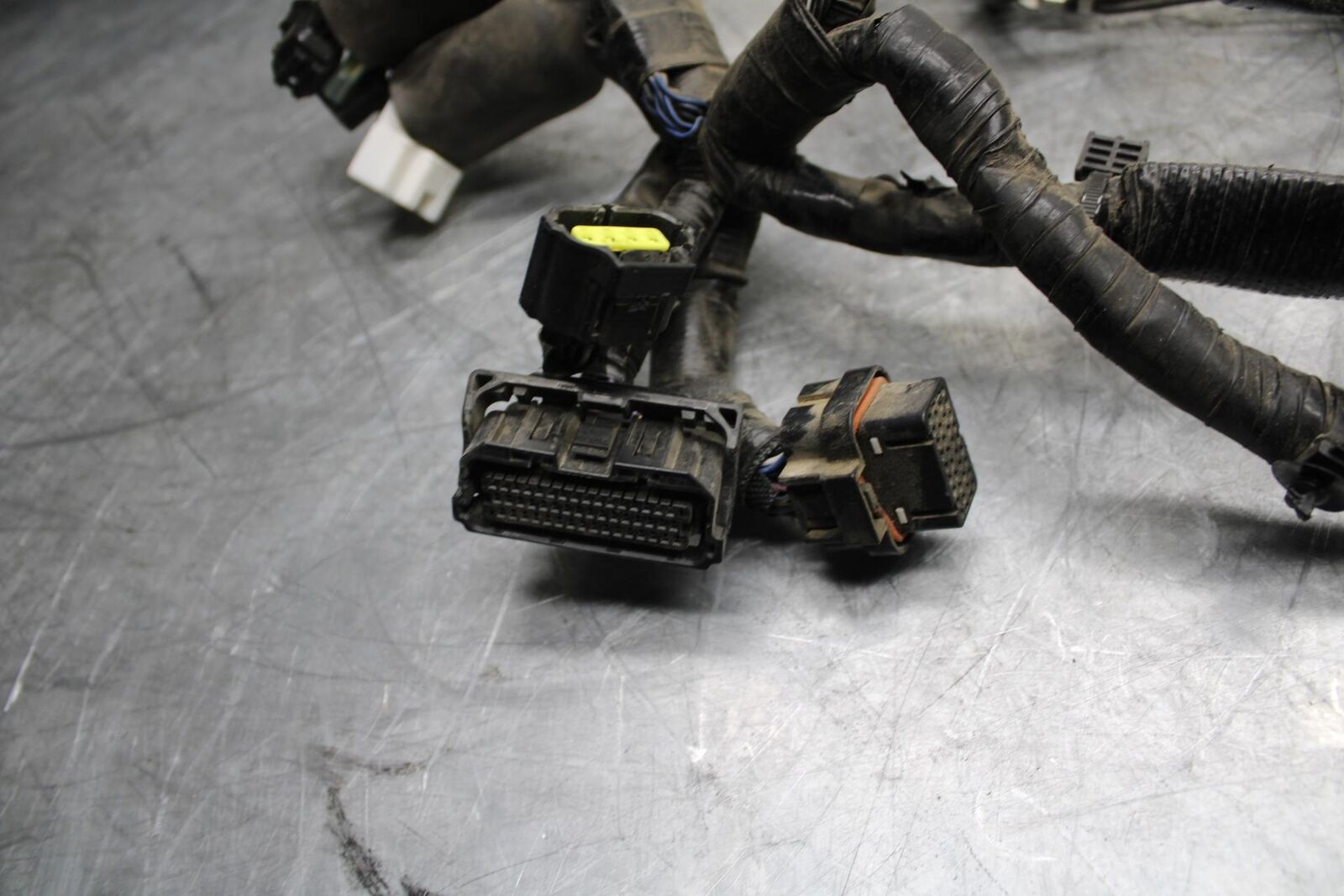 18 YAMAHA YZF R1  MAIN ENGINE WIRING HARNESS MOTOR WIRE LOOM BB473