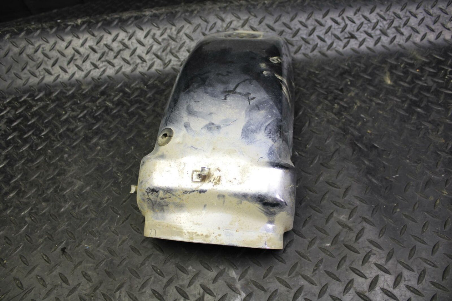 80-81 YAMAHA XS1100 SPECIAL REAR BACK WHEEL FENDER MUD GUARD bb174