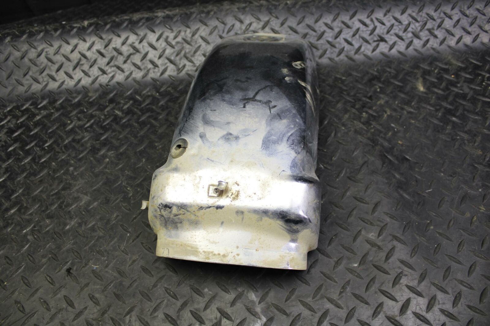 80-81 YAMAHA XS1100 SPECIAL REAR BACK WHEEL FENDER MUD GUARD bb174