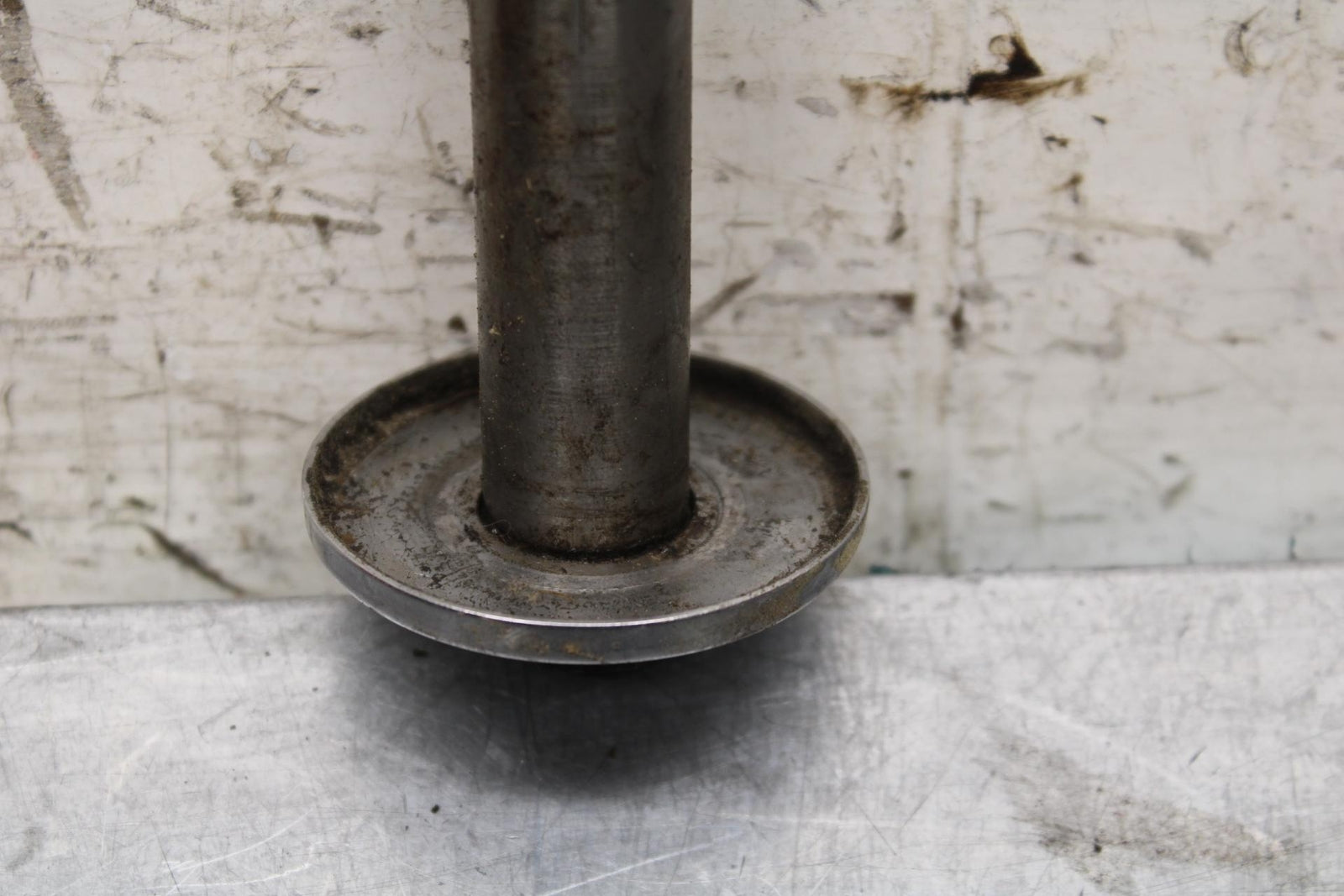 2005 Kawasaki Vulcan 1500 VN1500N REAR AXLE BACK WHEEL RIM PIVOT BOLT  BB576