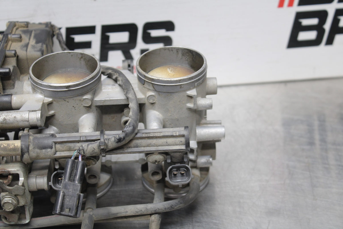 06 KAWASAKI Z750 MAIN FUEL INJECTORS / THROTTLE BODIES BB837