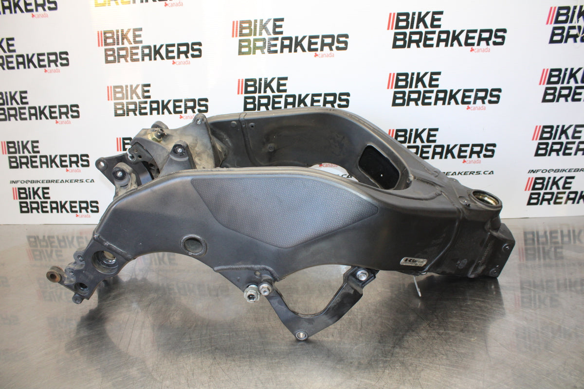 04-05 KAWASAKI NINJA ZX10R FRAME CHASSIS BB163