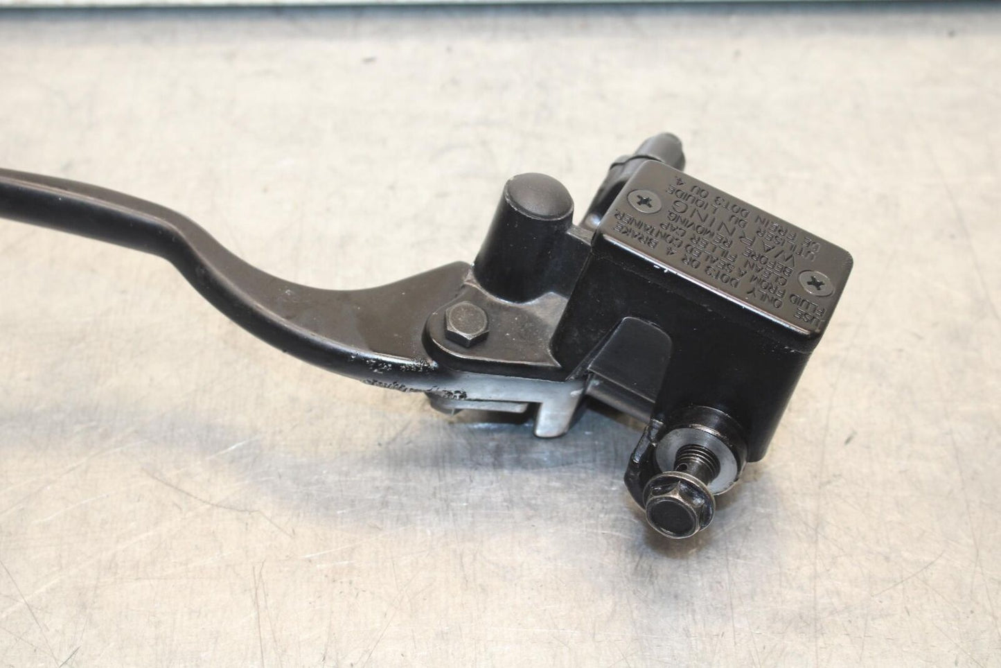 2009 Kawasaki Ninja EX250J FRONT BRAKE MASTER CYLINDER w/ LEVER 43015-0110 BB87