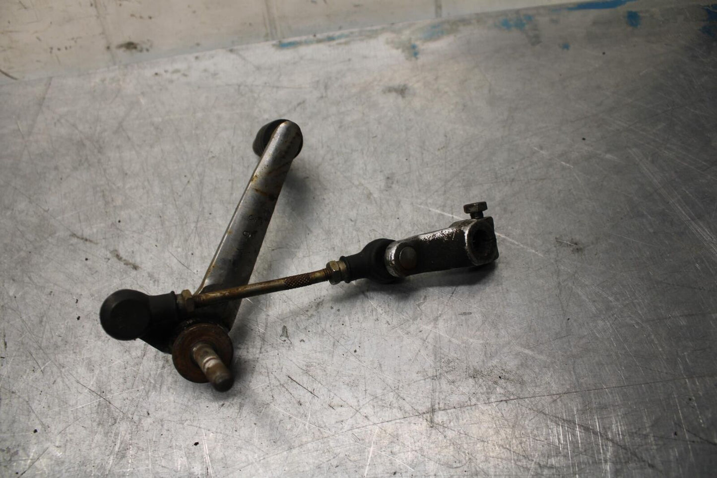 84-85 YAMAHA FJ1100 SHIFTER LINKAGE SHIFT LINK PEDAL 1TX-18101-02-00 BB29
