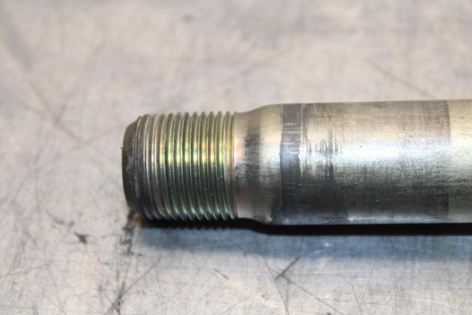 2017 Suzuki GSXR600 FRONT WHEEL RIM AXLE PIVOT BOLT 54711-14J00 BB598