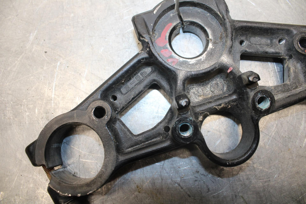 1984 Honda Interceptor 750 VF750F FORKS UPPER TRIPLE TREE CLAMP BB38