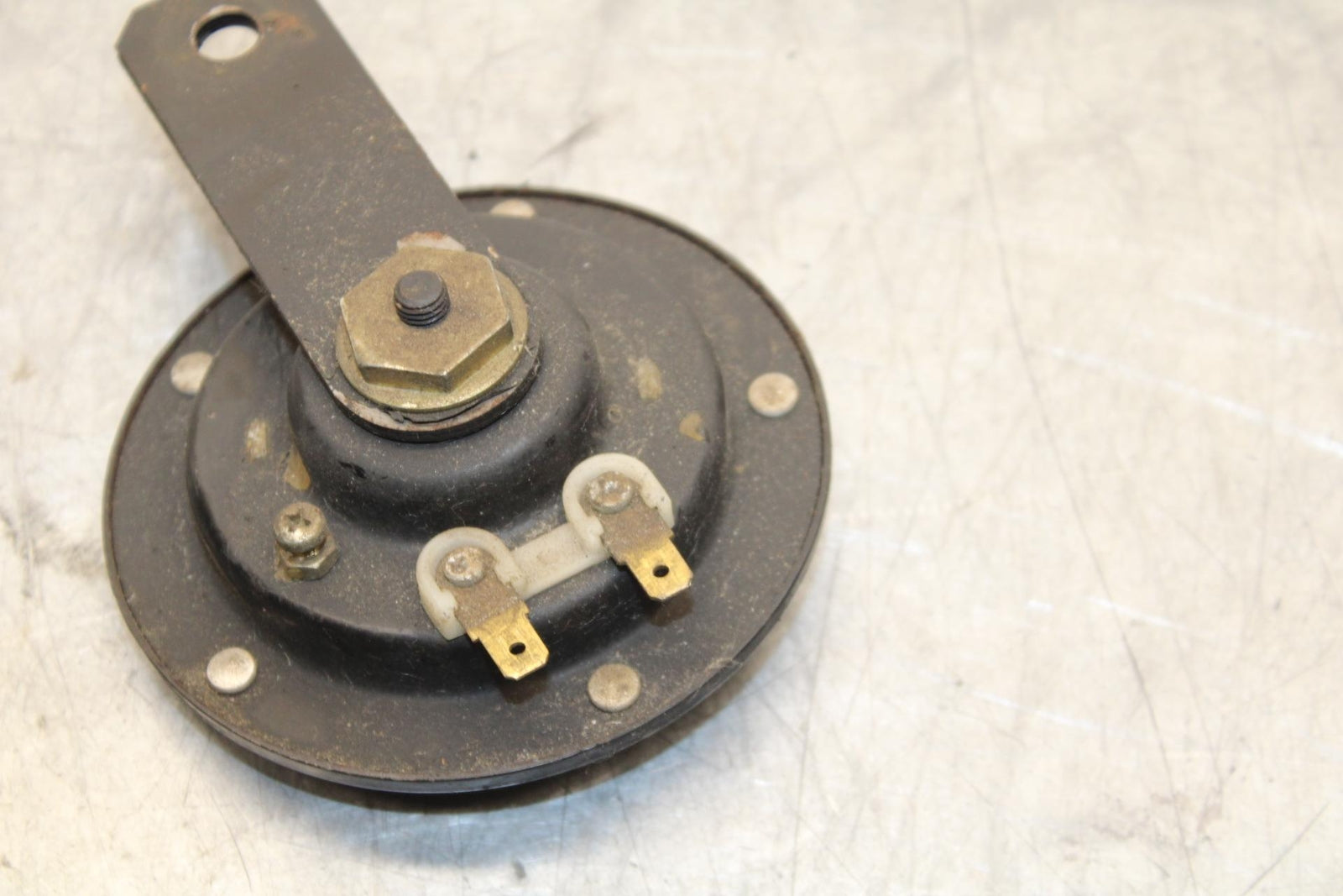 1977 Yamaha XS750 HORN SIGNAL 1J7-83371-22-00 BB554
