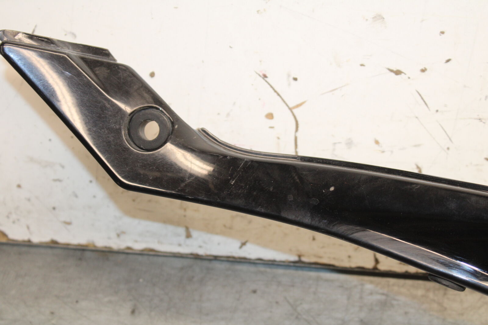 08-09 SUZUKI GSXR600 LEFT REAR BACK TAIL FAIRING COWL SHROUD BB728