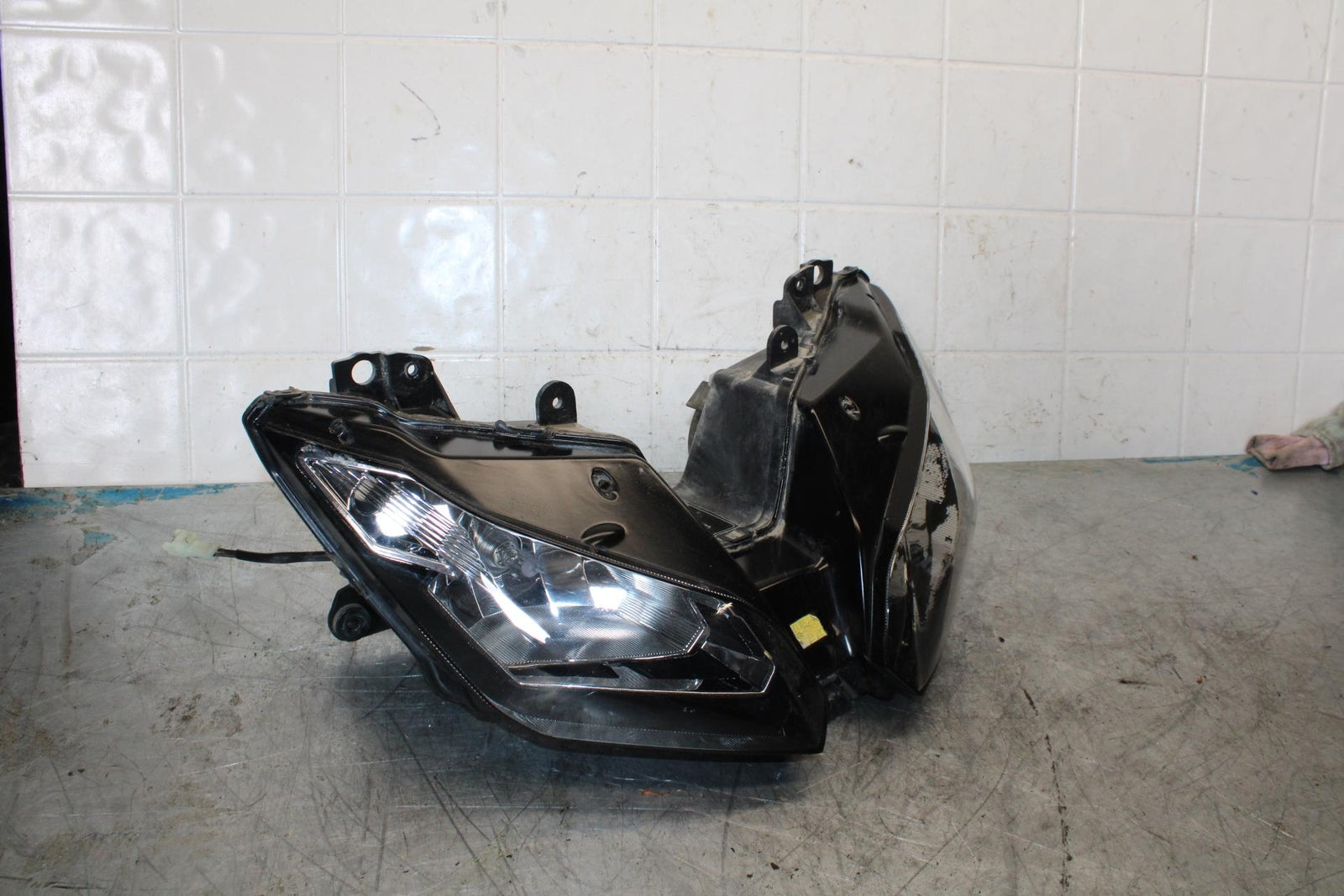 13-17 KAWASAKI NINJA 300 FRONT HEADLIGHT HEAD LIGHT LAMP BB429