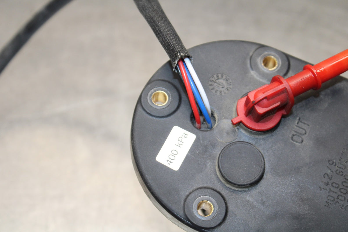 19 MOTO GUZZI V7 III FUEL PUMP GAS PETROL SENDER UNIT BB831