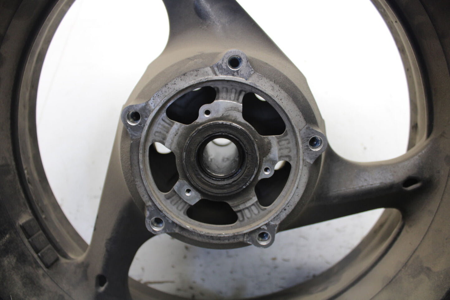 06-07 SUZUKI BANDIT 1200S ABS REAR WHEEL BACK RIM BB50