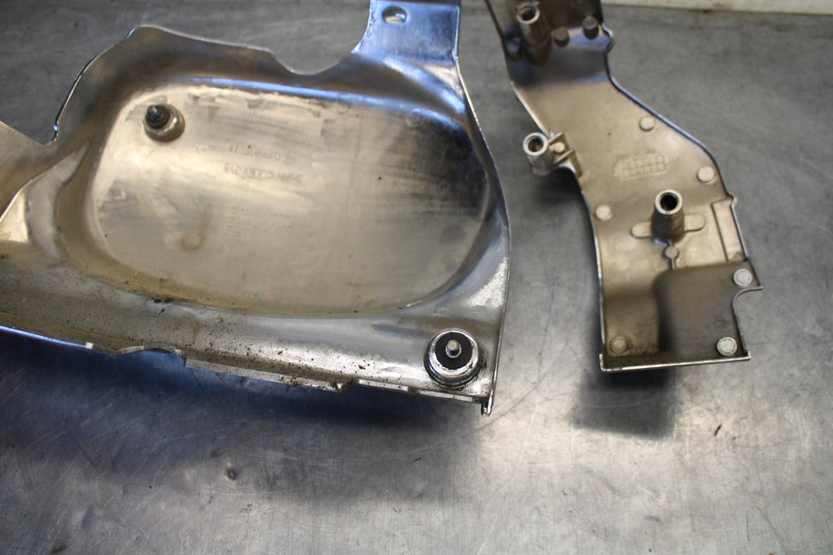 04 SUZUKI INTRUDER 800 ENGINE SPROCKET COVER BB758