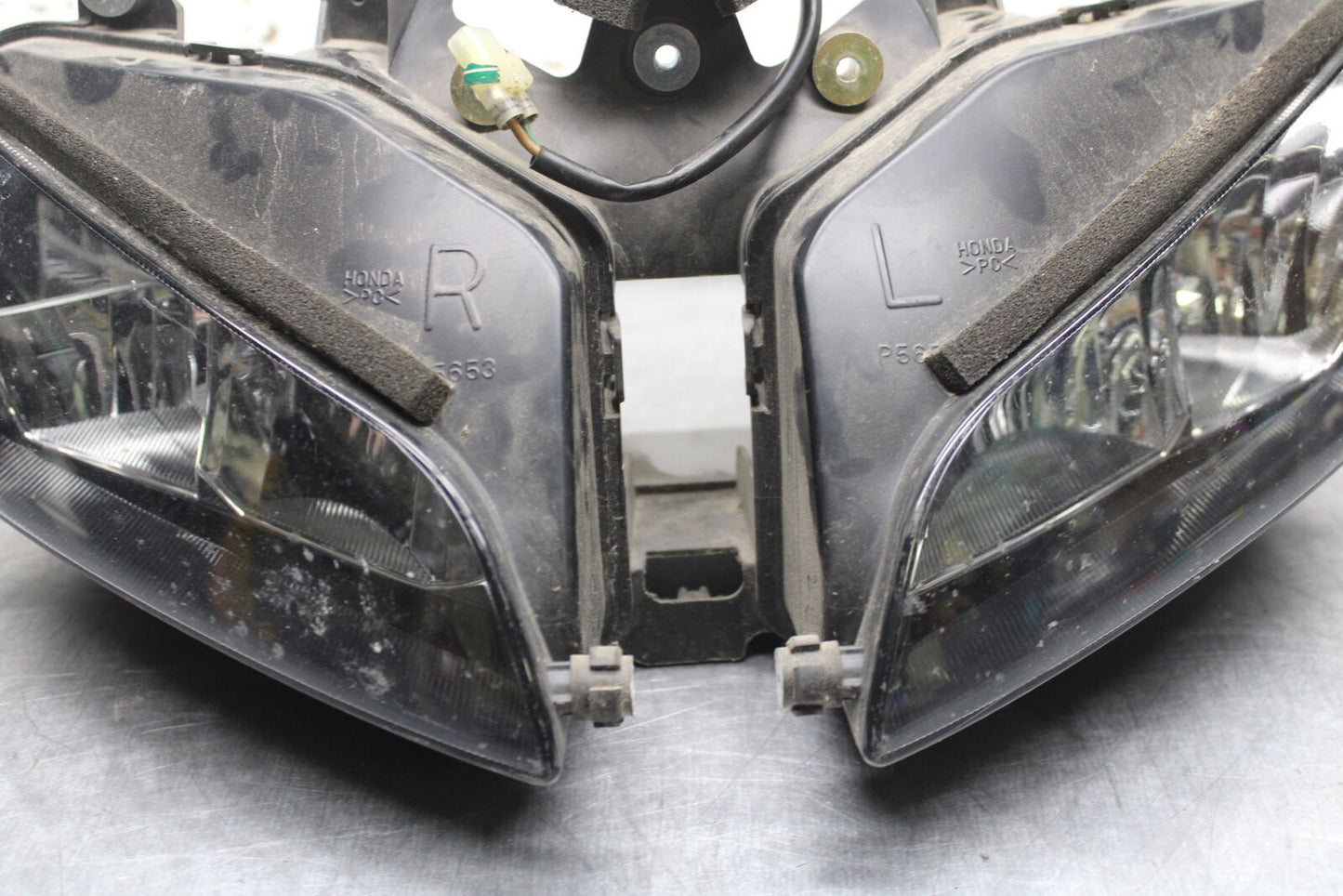 05-06 HONDA CBR600RR FRONT HEADLIGHT HEAD LIGHT LAMP BB727