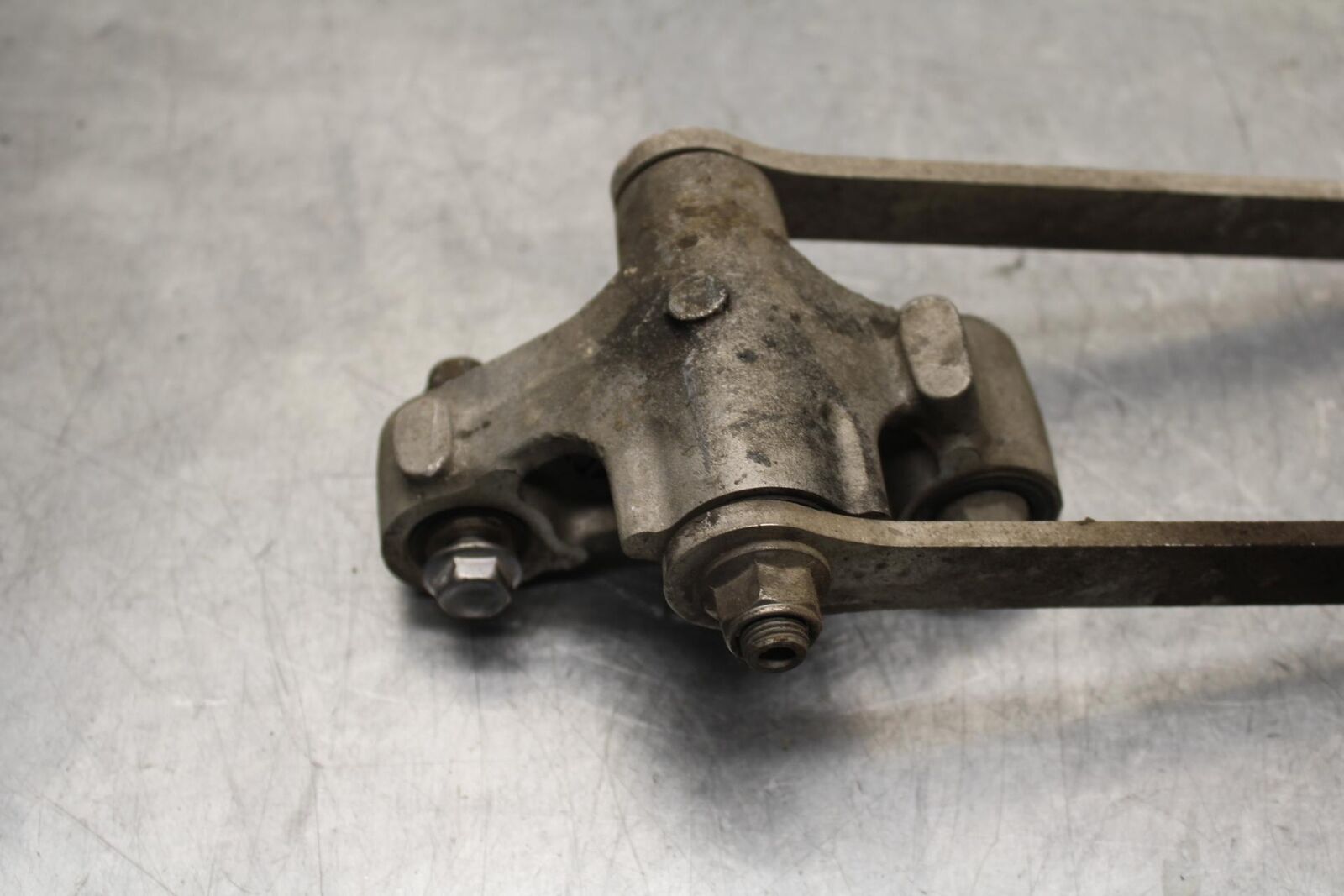 2011 Kawasaki Ninja ZX6R ZX600R REAR DOGBONE SHOCK LINKAGE LINK 39007-0006 BB587