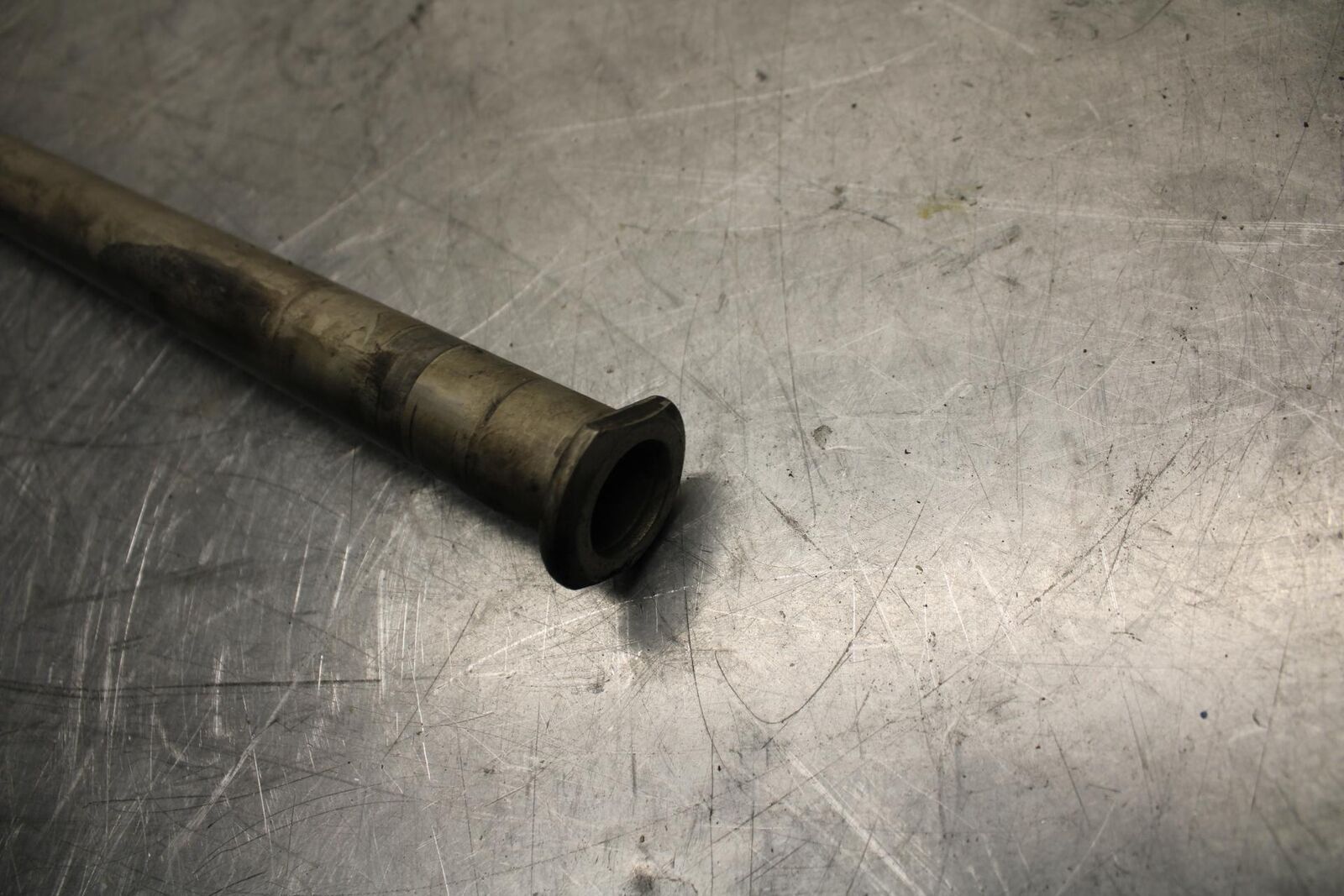 08-16 YAMAHA YZF R6 REAR AXLE  WHEEL RIM PIVOT BOLT AXEL 2C0-25381-10-00 BB465