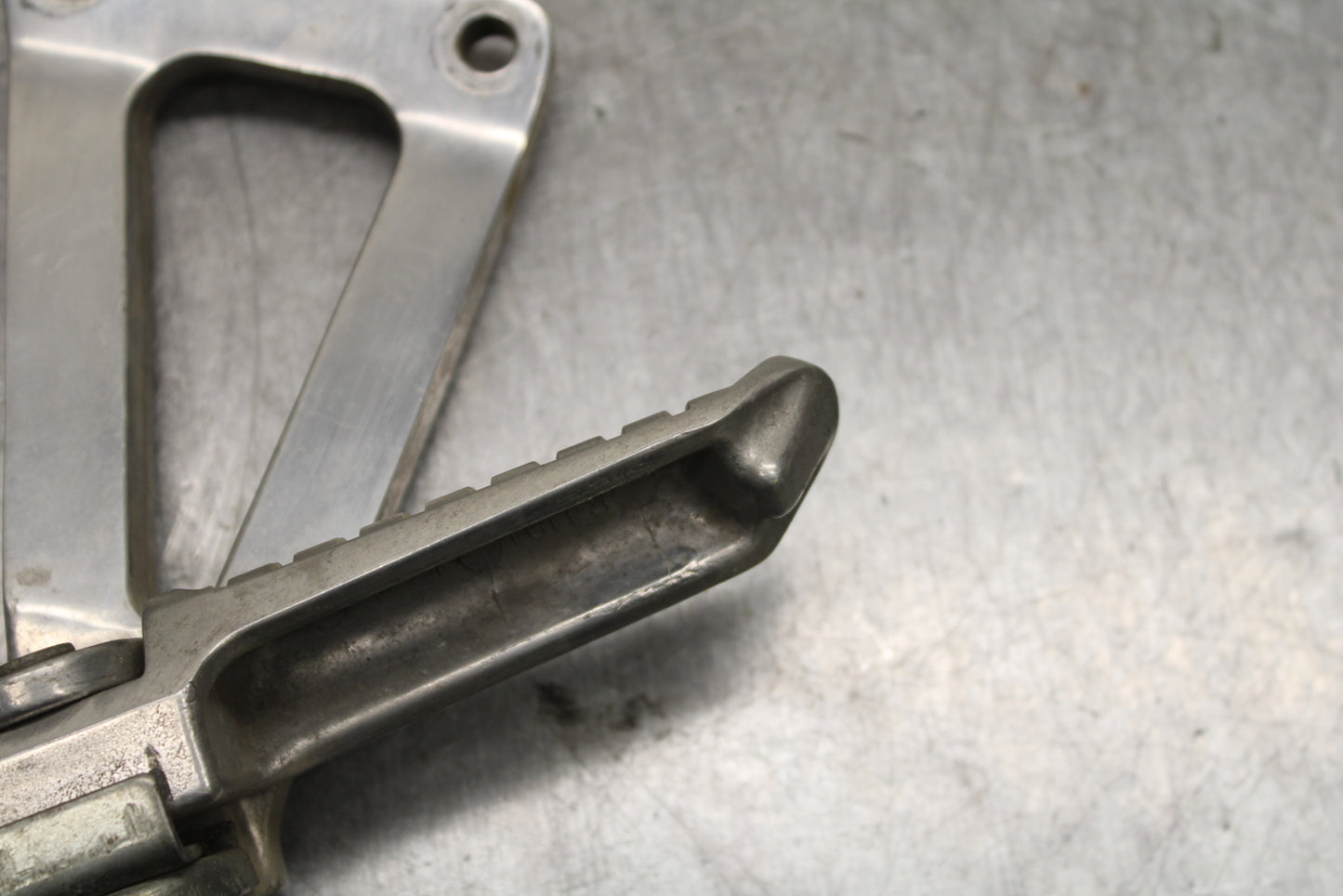 93-94 KAWASAKI NINJA ZX7R REAR BACK PASSENGER PEG SET PAIR BB122