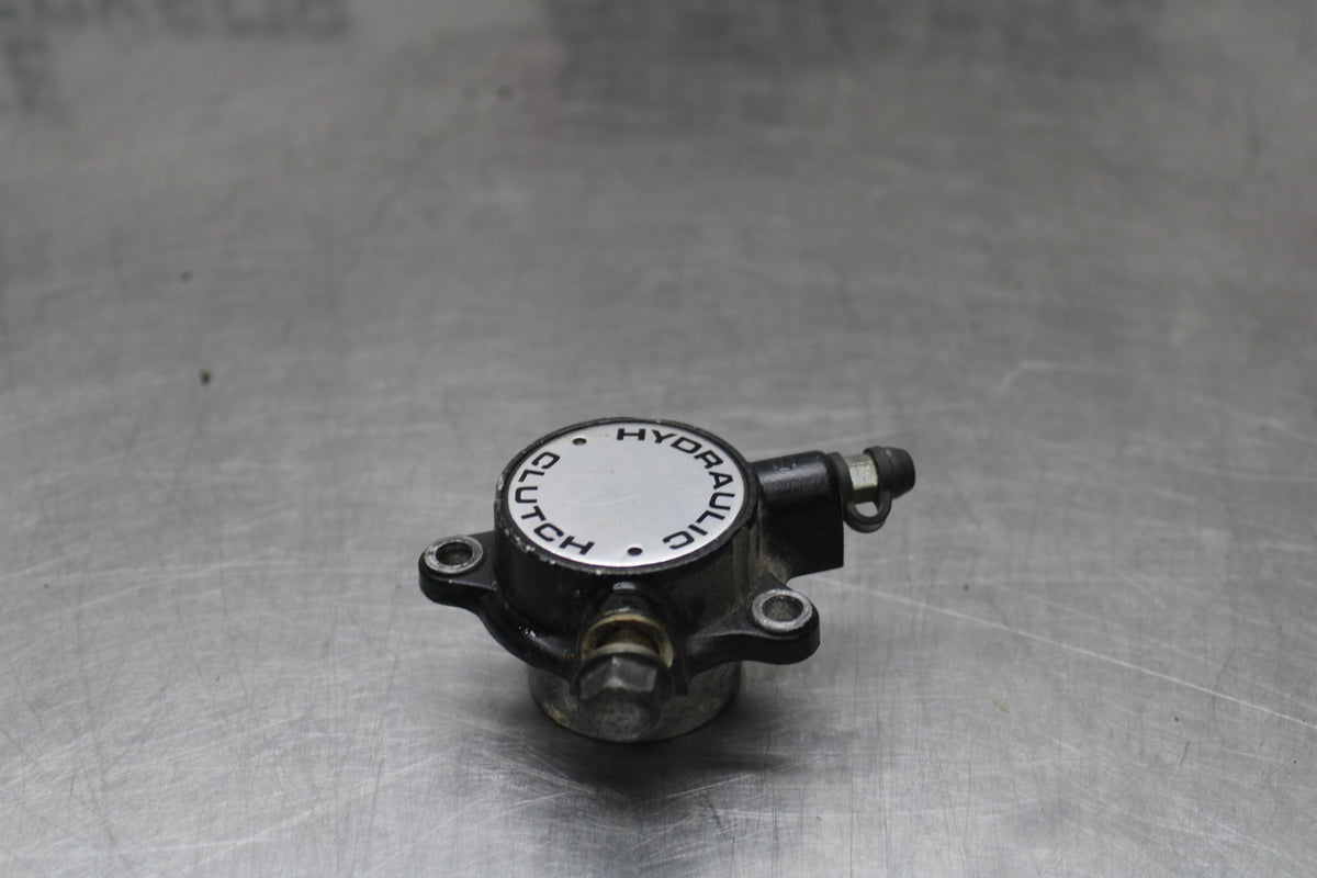 84 HONDA INTERCEPTOR 1000 VF1000F CLUTCH SLAVE PISTON CYLINDER BB878