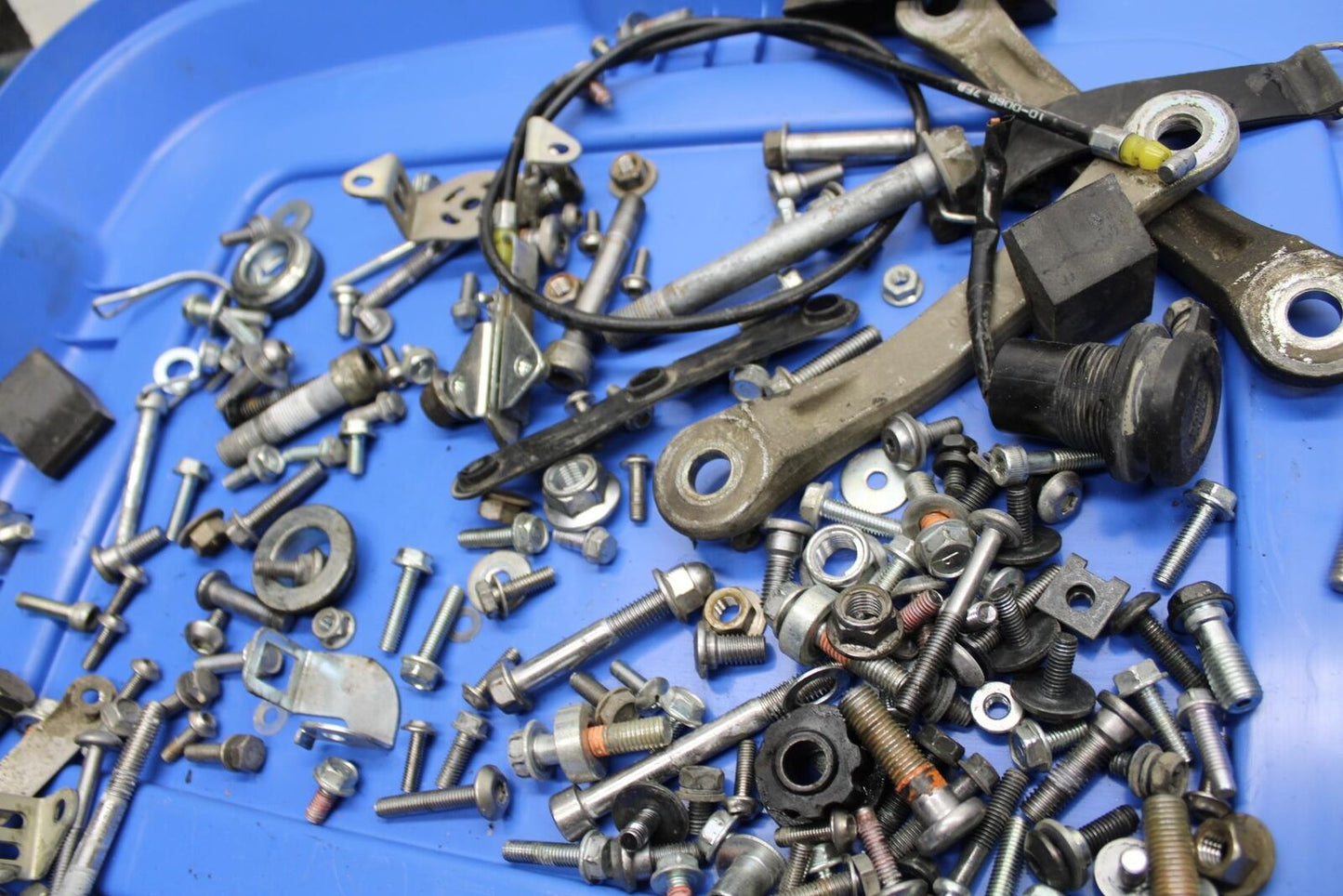 07-08 KAWASAKI CONCOURS 1400 ABS LEFTOVER BOLTS SCREWS BB449