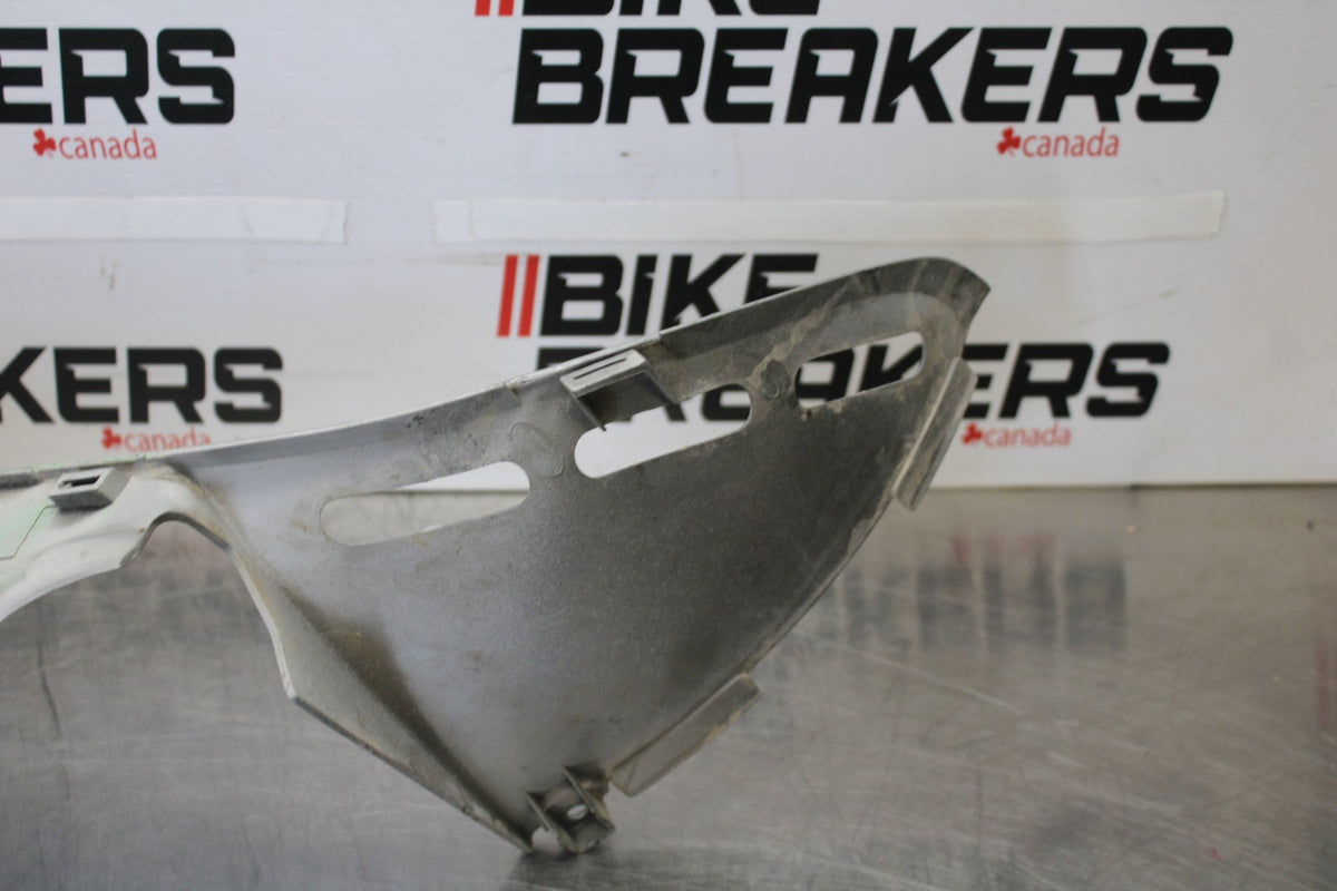00-05 KAWASAKI NINJA ZX12R LOWER FRONT UPPER INNER HEADLIGHT COWL FAIRING  BB892