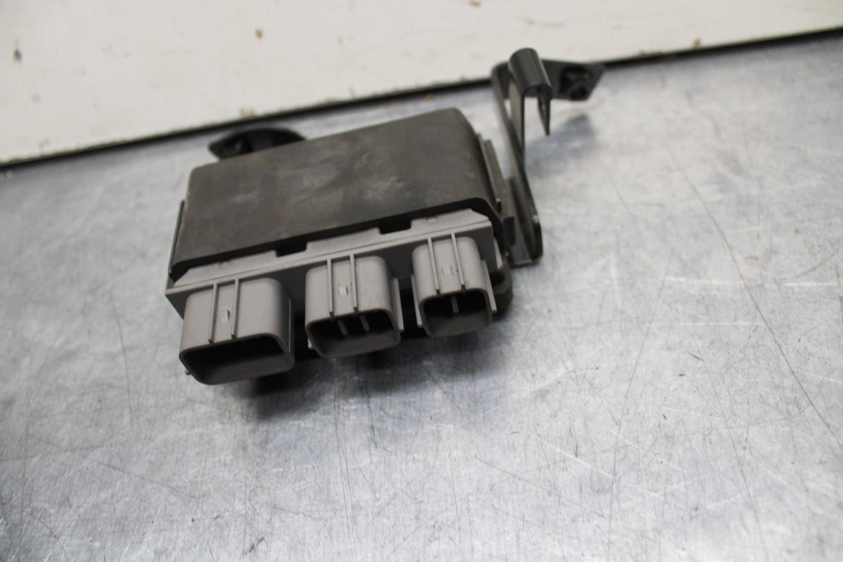 23-24 KAWASAKI ZX4R ZX 4RR ZX 4 RR ZX4 RR RELAY ASSEMBLY FUSE BOX BB610