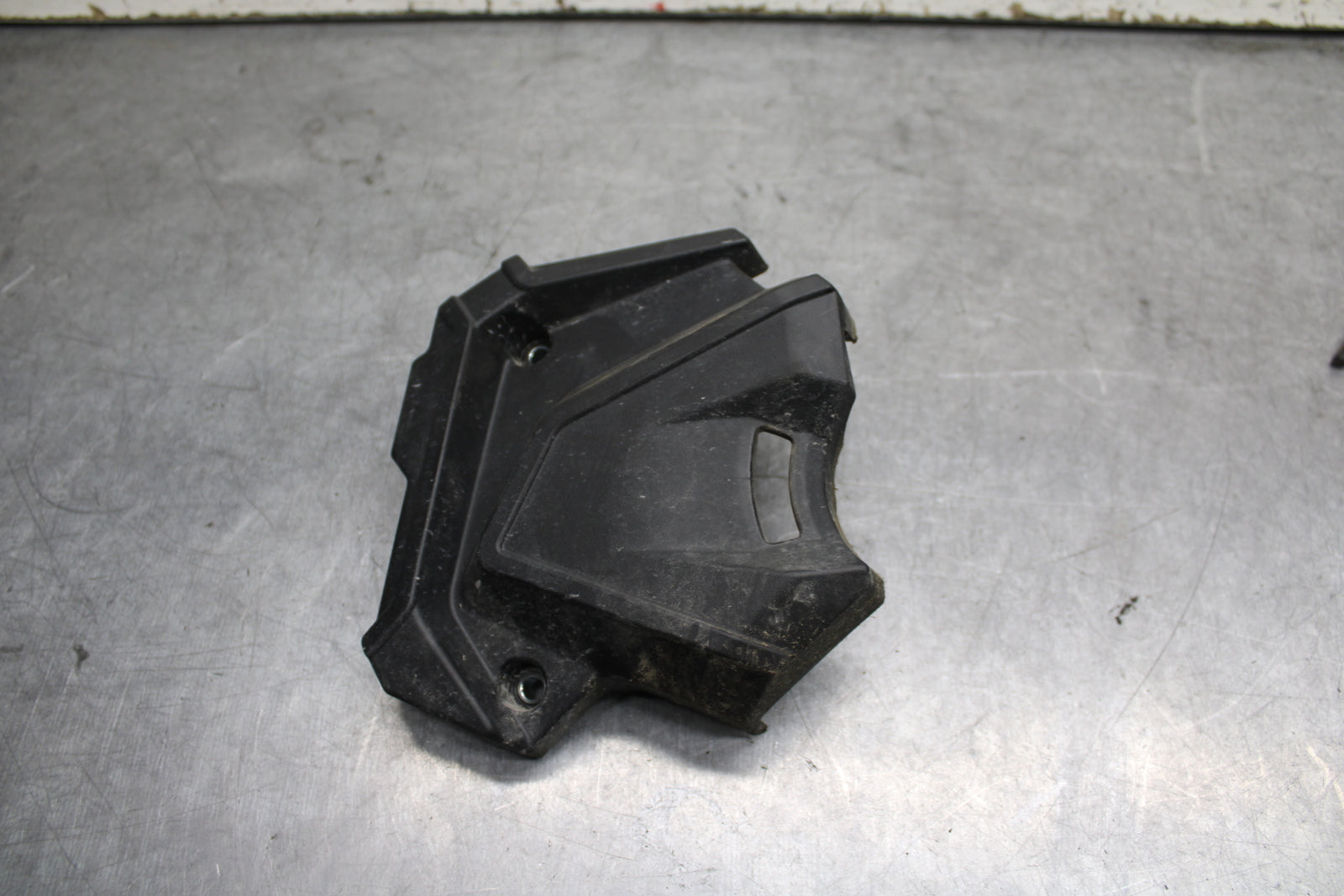 18-24 KAWASAKI NINJA 650 ENGINE SPROCKET COVER BB725