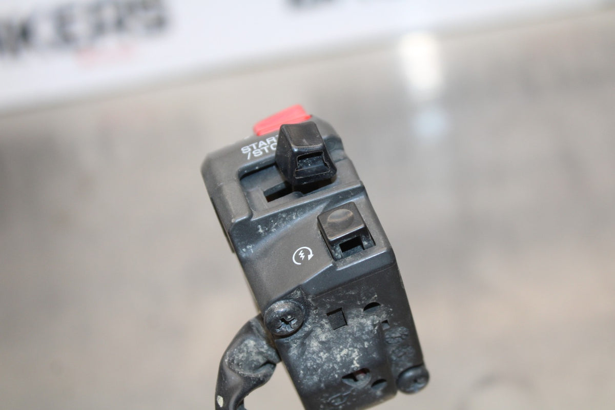 2007 Kawasaki Ninja ZX6R ZX600P RIGHT CLIP ON HANDLE KILL OFF START SWITCH BB175