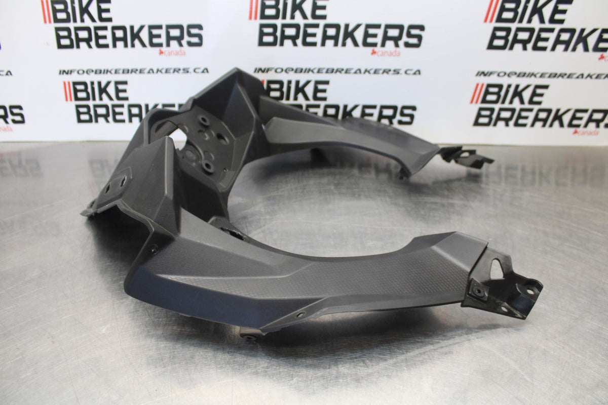 18-23 KAWASAKI NINJA 400 EX400 ABS FRONT CENTER COWL FAIRING BB192