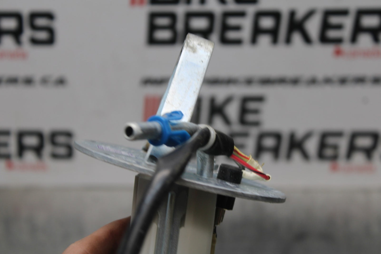 09-16 SUZUKI GSXR1000 FUEL PUMP GAS PETROL SENDER UNIT BB439