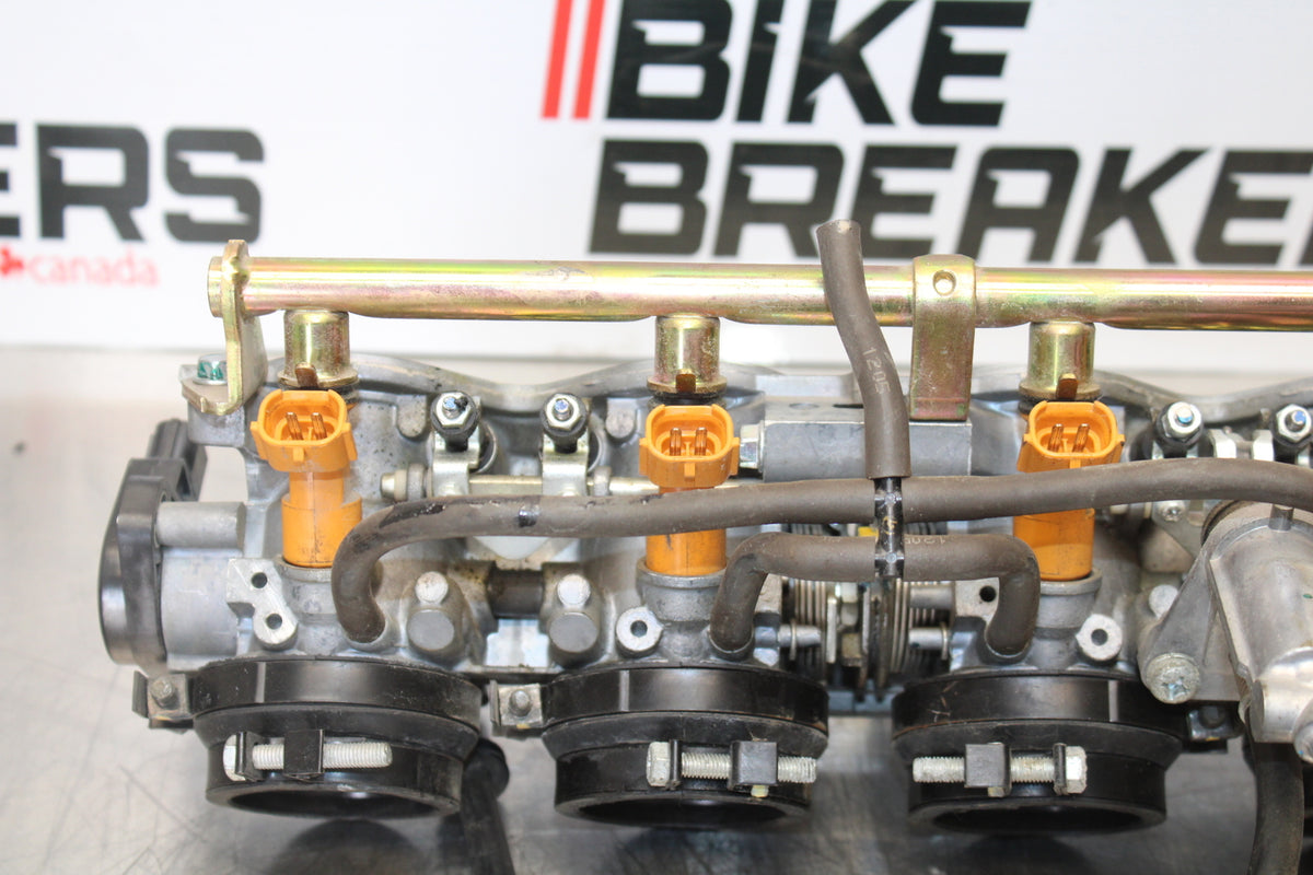 05-06 HONDA CBR600RR MAIN FUEL INJECTORS / THROTTLE BODIES BB159