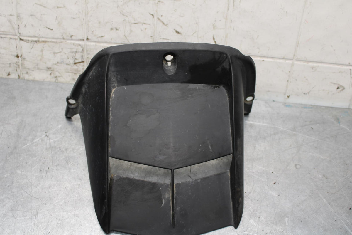 2006 Yamaha YZF R6 REAR BACK WHEEL TIRE HUGGER FENDER 2C0-21650-00-00 BB560