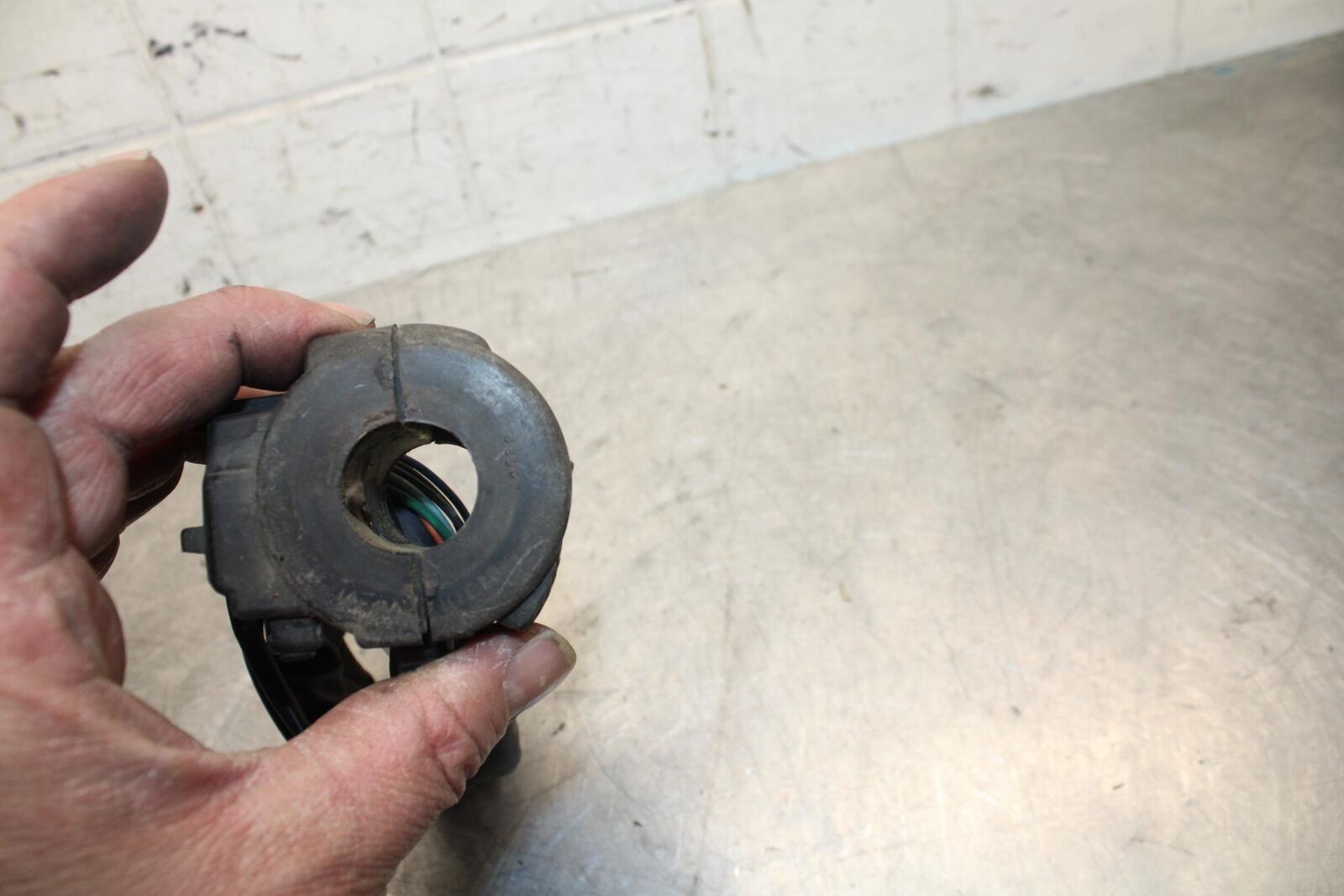 1996 Honda CBR900RR LEFT CLIP ON HANDLE HORN SIGNALS SWITCH  BB09