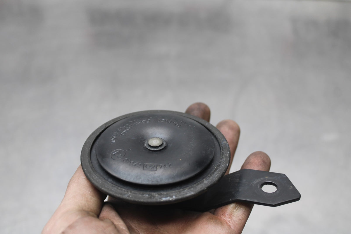 99-09 YAMAHA V STAR 1100 HORN SIGNAL BB853
