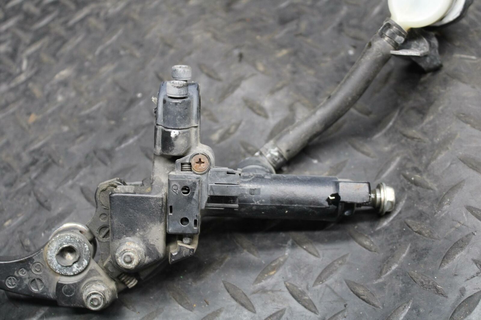 93 KAWASAKI NINJA ZX750L HYDRAULIC CLUTCH MASTER CYLINDER w/ LEVER BB195