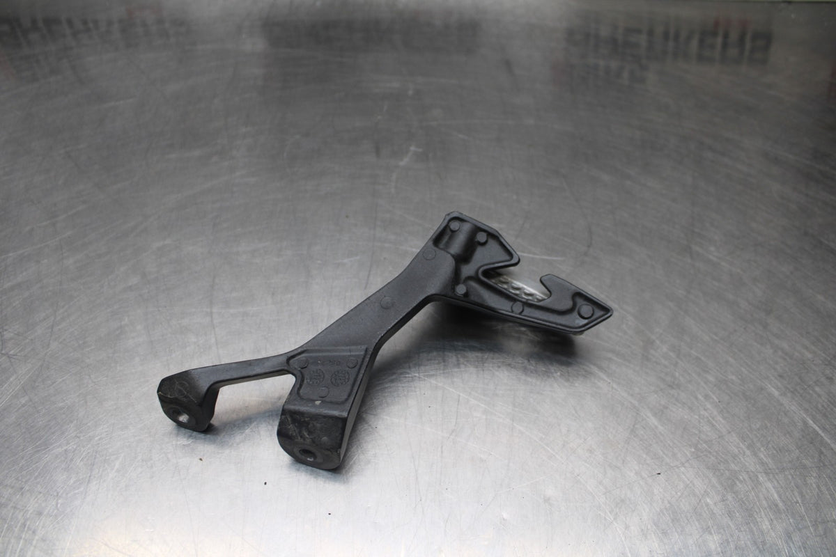 18-26 KAWASAKI Z400 LEFT RIGHT REAR PILLION PEG BRACKETS MOUNTS BB852