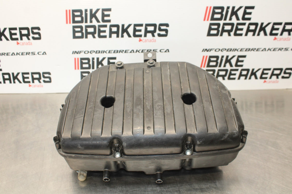 11-22 SUZUKI GSXR 600  AIRBOX AIR INTAKE FILTER BOX BB193