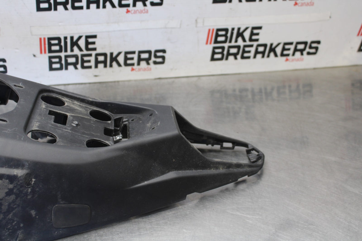 19-24 YAMAHA R3 REAR BACK TAIL UNDERTAIL FAIRING COWL FENDER BB942