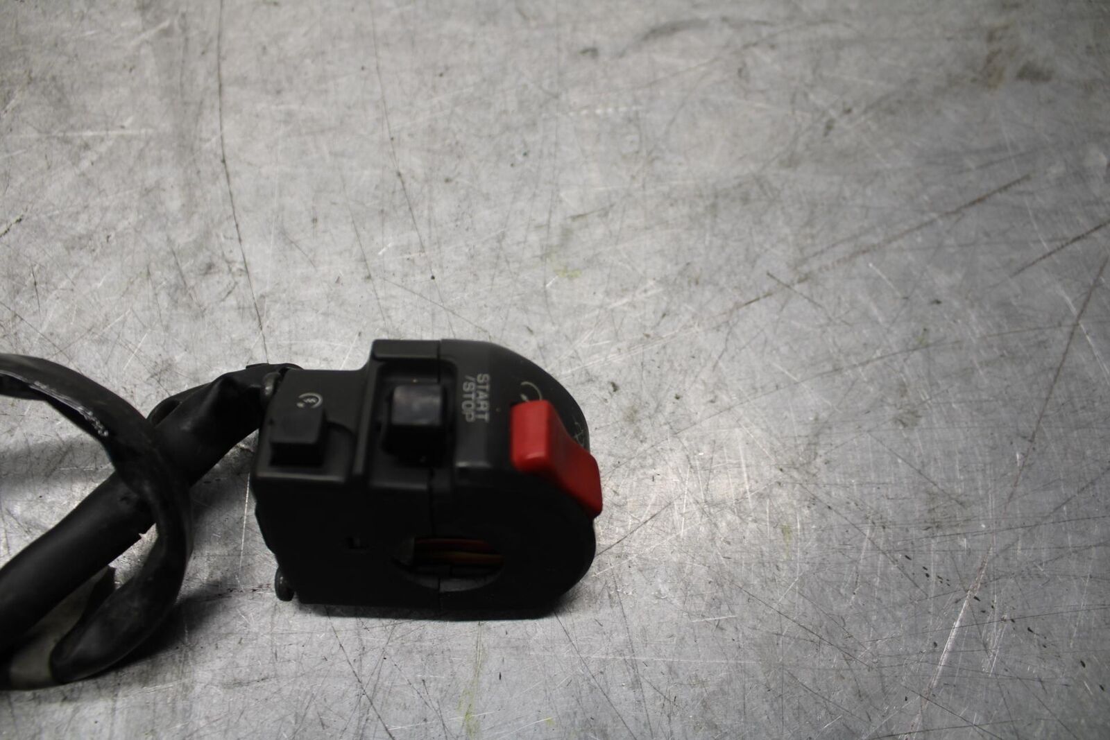 2007 Kawasaki Ninja ZX6R ZX600P RIGHT CLIP ON HANDLE KILL OFF START SWITCH BB47