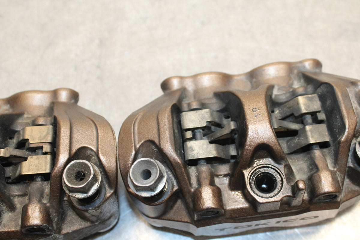 09 HONDA CBR600RR RIGHT LEFT FRONT BRAKE CALIPER SET PAIR CALIPERS BB760