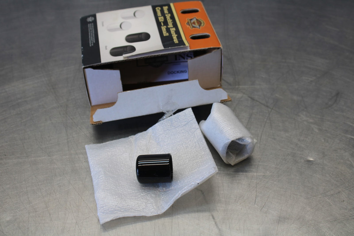22 HARLEY-DAVIDSON SOFTAIL REAR DOCKING HARDWARE COVER KIT BB859