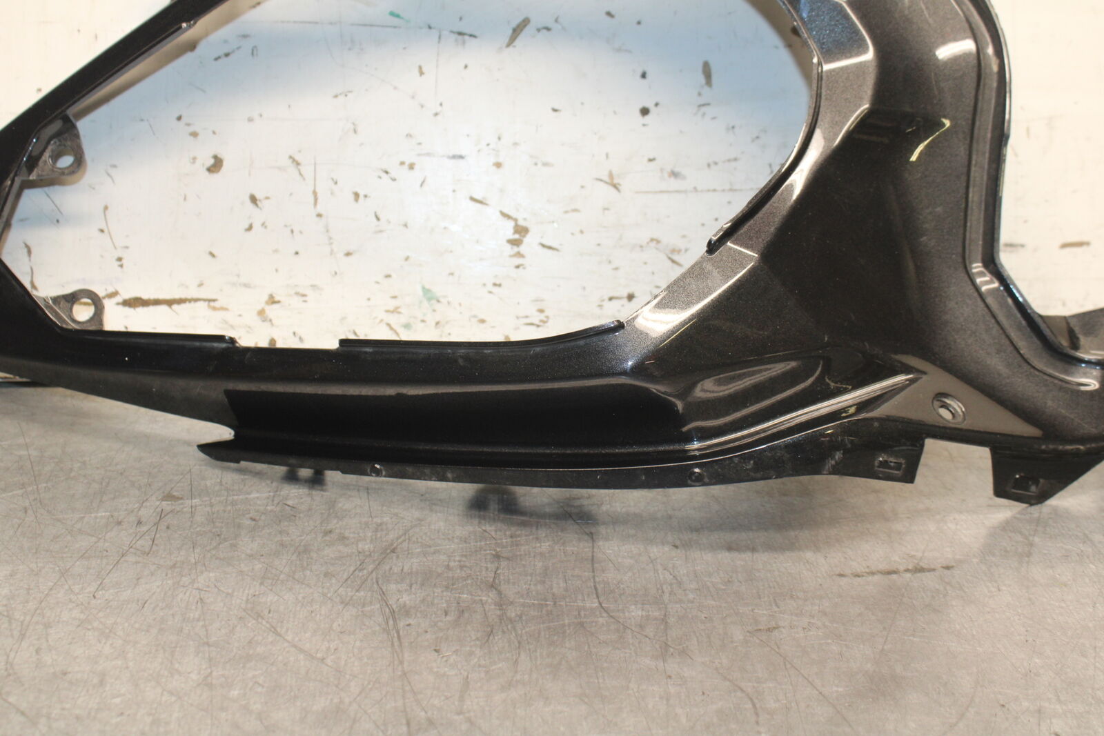 18-23 KAWASAKI NINJA 400 EX400 ABS CENTER REAR BACK TAIL FAIRING COWL BB747