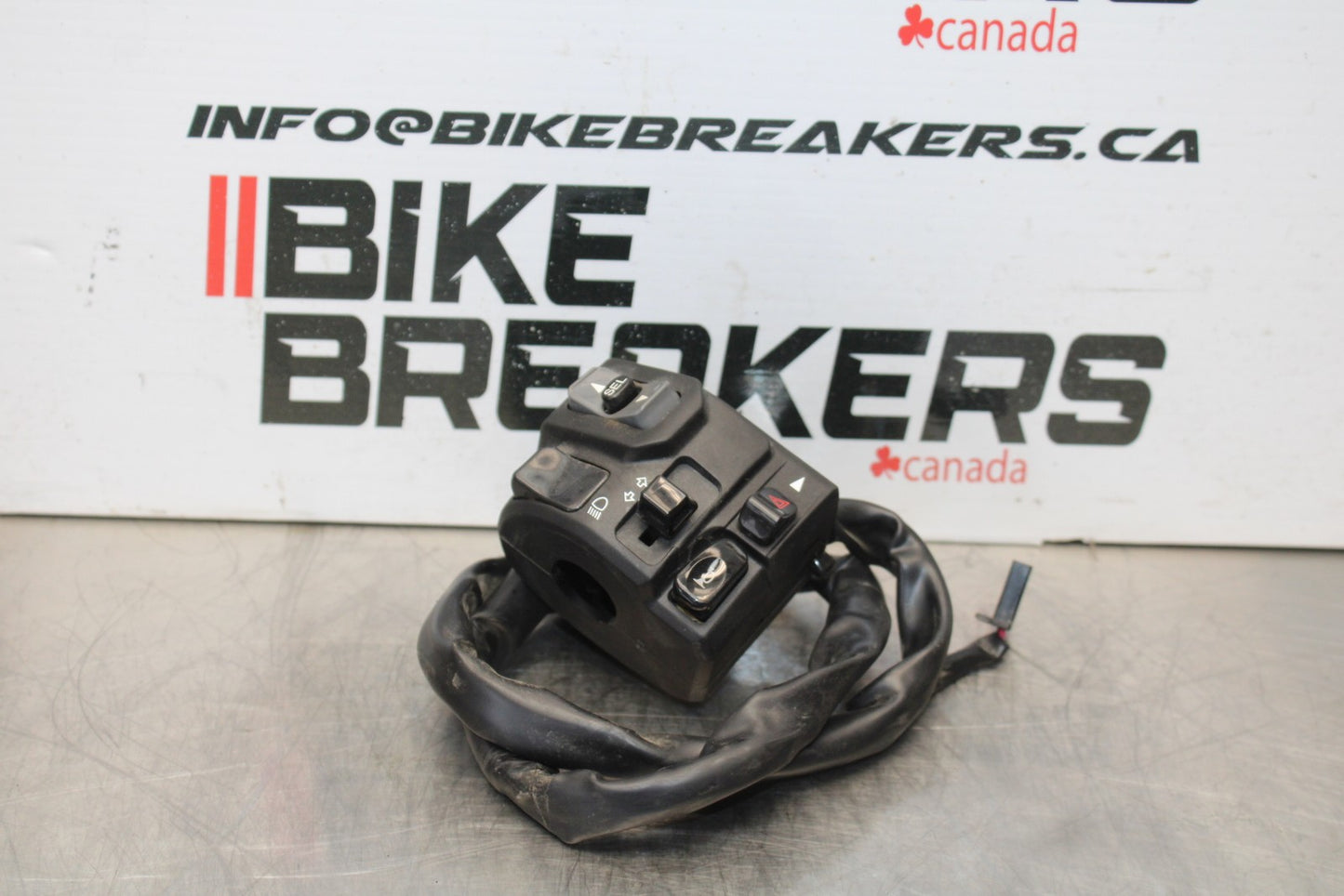 21-23 KAWASAKI NINJA ZX6R LEFT CLIP ON HANDLE HORN SIGNALS SWITCH SWITCHES BB179