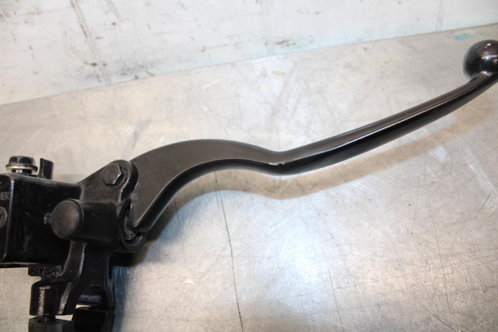 2015 Kawasaki Ninja 300 EX300B ABS FRONT BRAKE MASTER CYLINDER w/ LEVER BB518