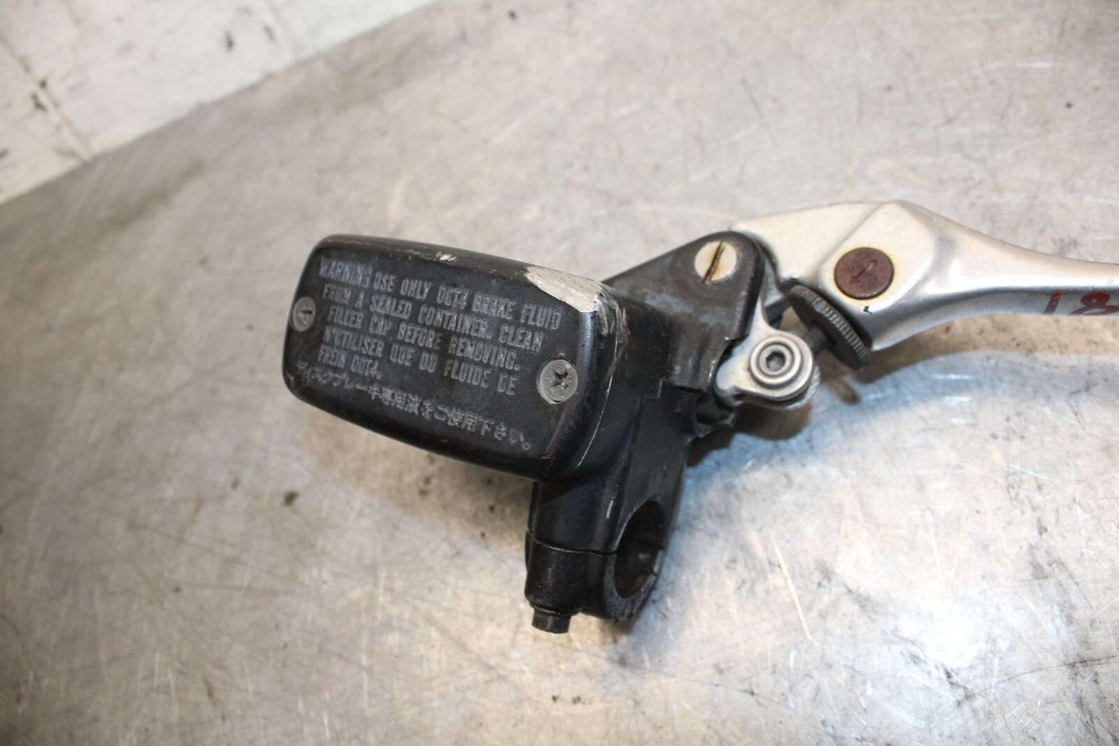 1992 Honda CBR600F2 FRONT BRAKE MASTER CYLINDER w/ LEVER BB40