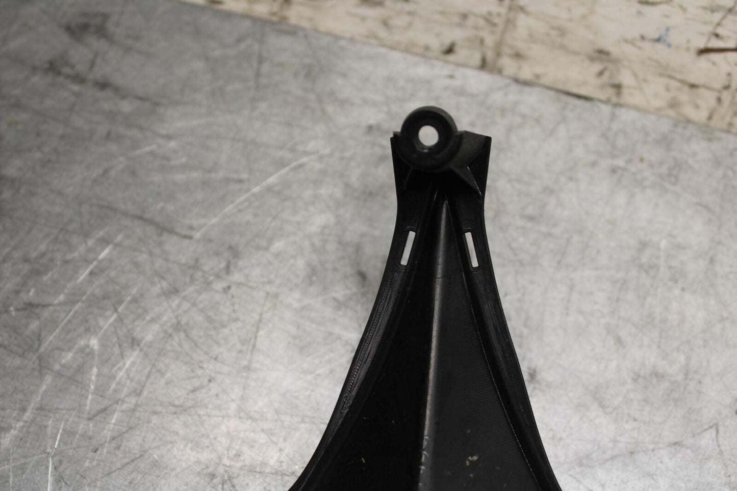 2009 Kawasaki Ninja ZX6R ZX600R FRONT CENTER COWL FAIRING 55028-0290-18T BB548