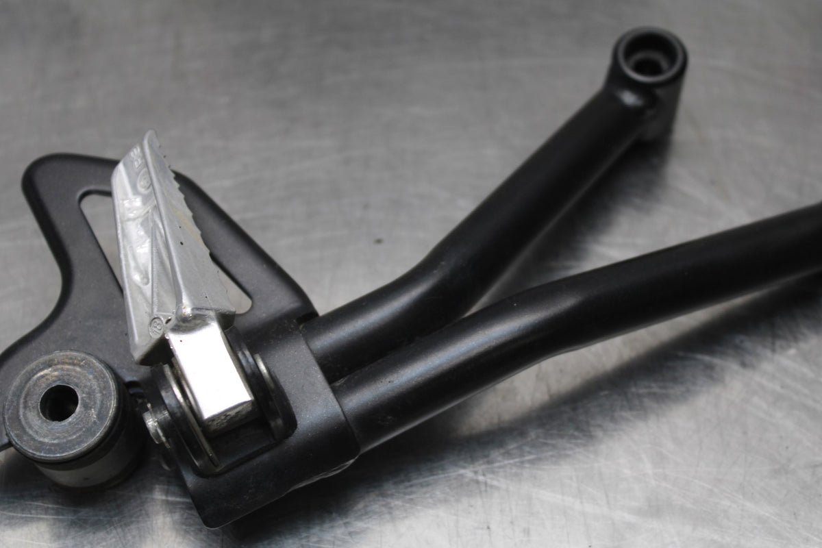 17-24 SUZUKI SV650 RIGHT REAR BACK PASSENGER PEG BB829