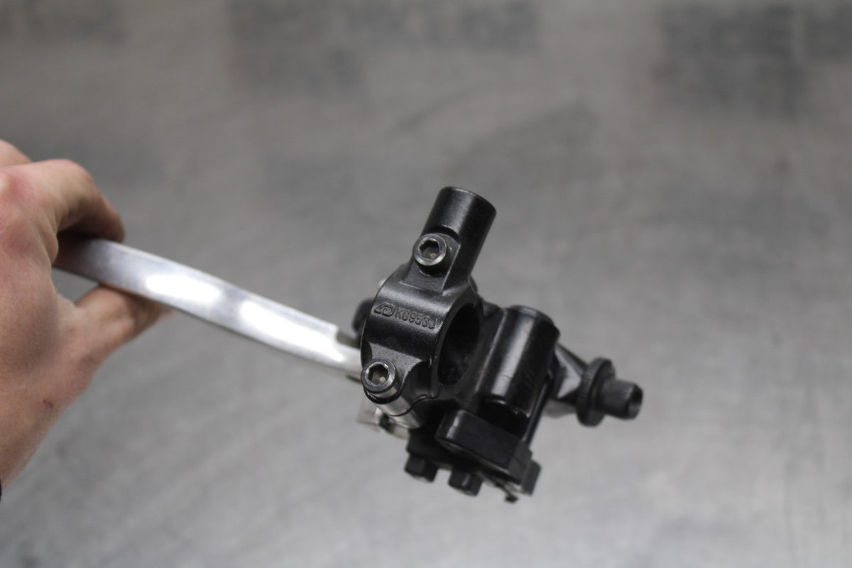 23 KAWASAKI Z900RS CLUTCH PERCH MOUNT WITH LEVER  BB935