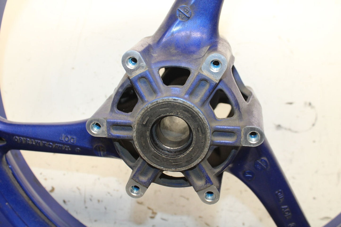 08-09 SUZUKI GSXR600 FRONT WHEEL FRONT RIM BB728