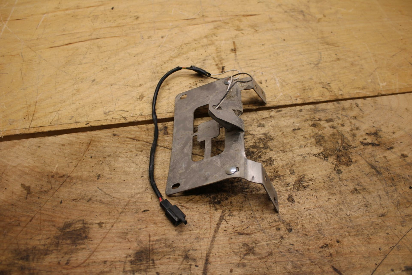 09-10 KAWASAKI ER-6N FENDER ELIMINATOR LICENSE PLATE BRACKET  BB325